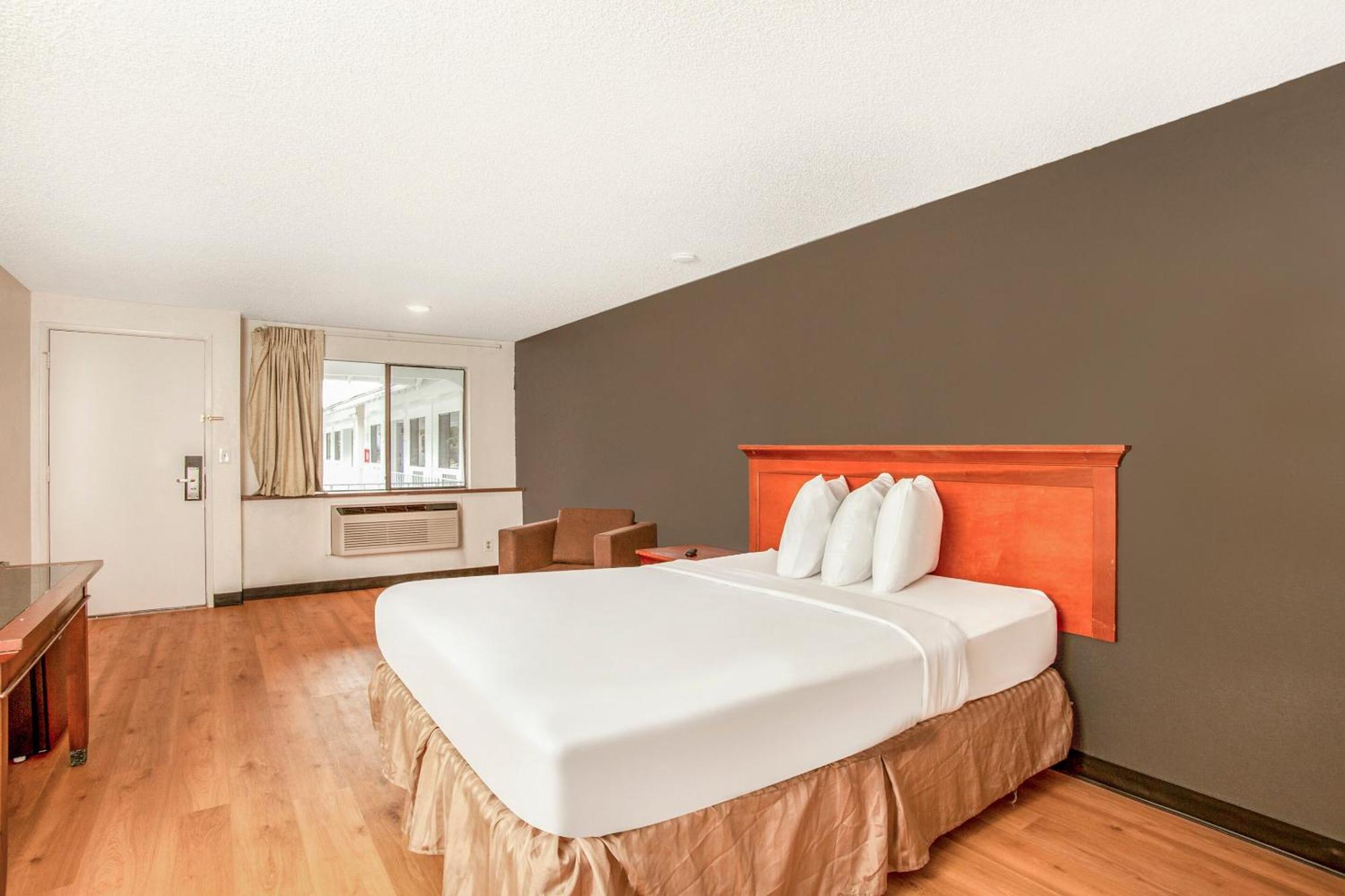 Oyo Hotel Сентрейлія Екстер'єр фото